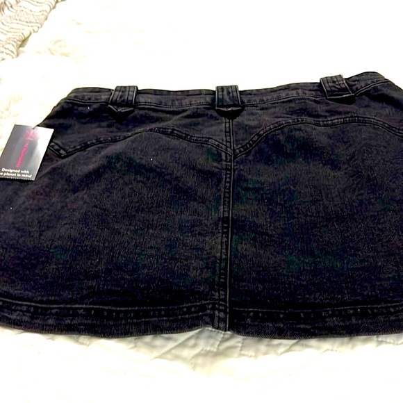 NO BOUNDARIES black Skirt size 13 - Picture 3 of 6